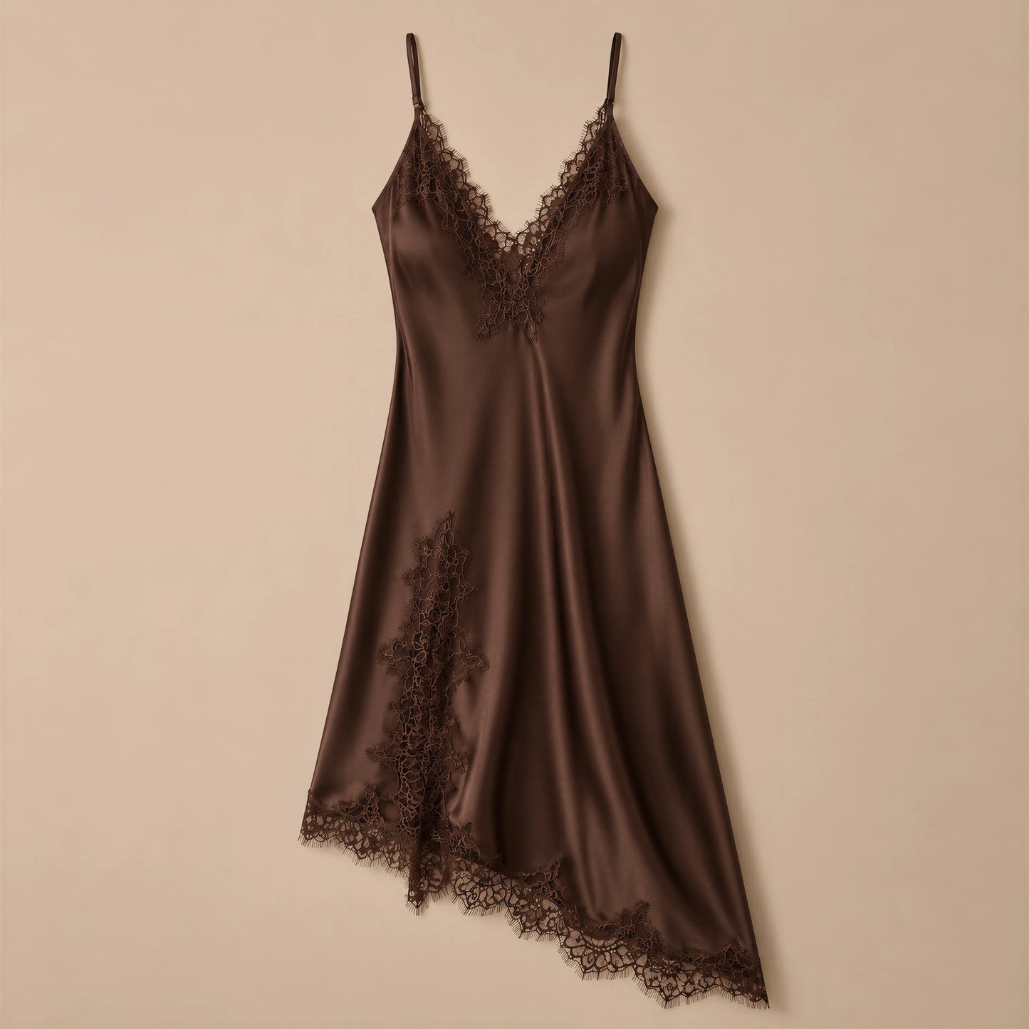Robe Longue Asymétrique à Décolleté en V Clarissa