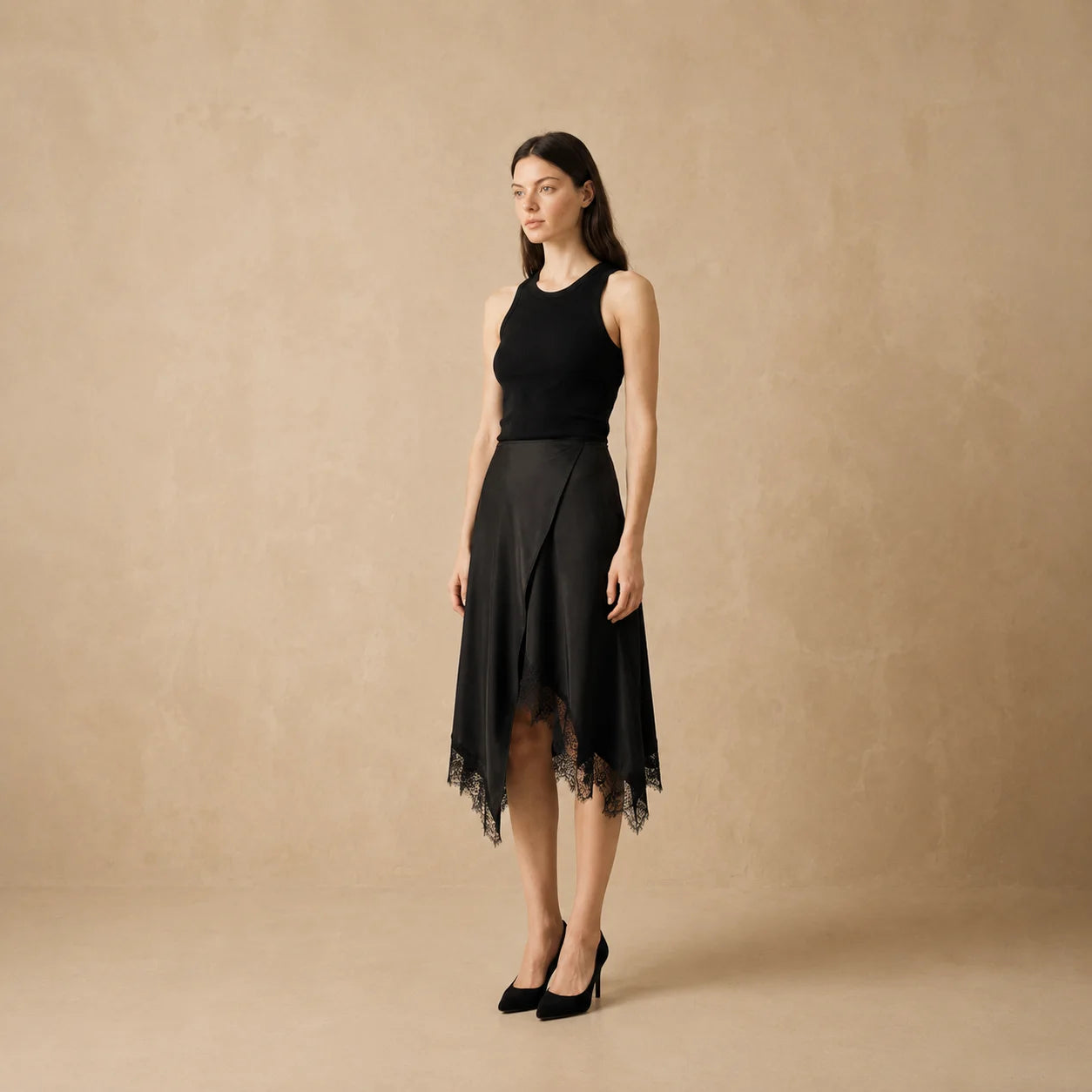 Jupe Midi Asymétrique Satin et en Dentelle Macri