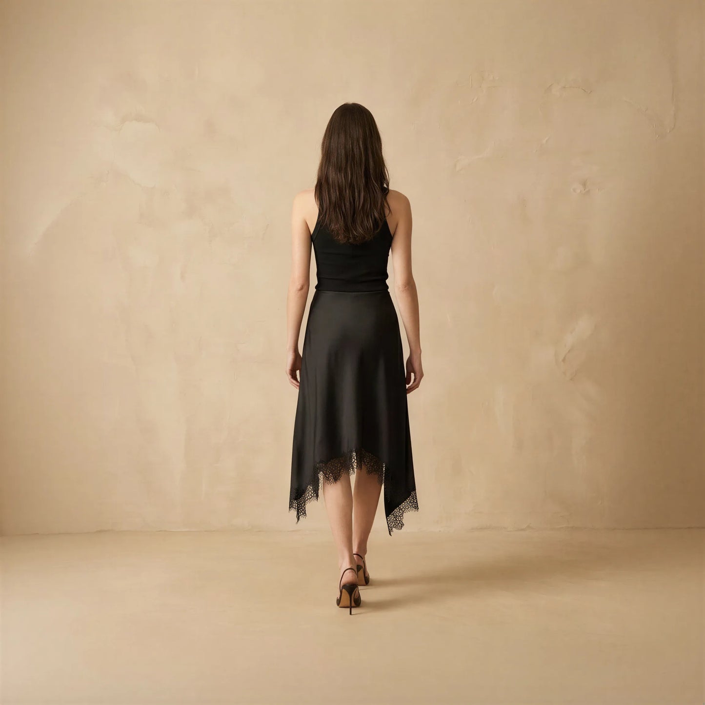 Jupe Midi Asymétrique Satin et en Dentelle Macri