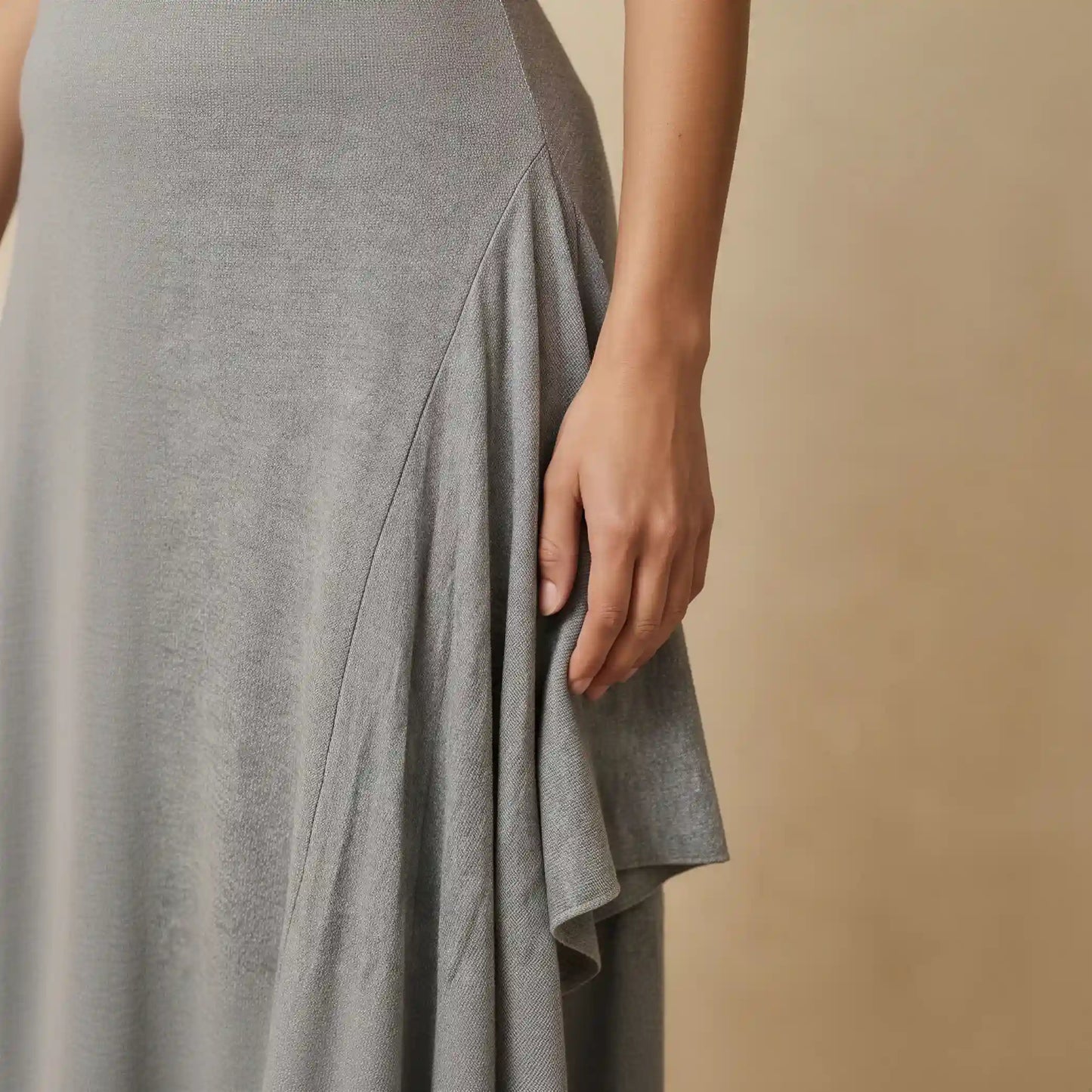 Jupe Midi Plissée Asymétrique Grise Delizia