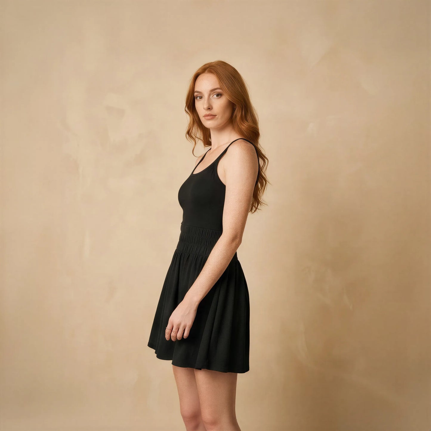 Robe Courte Camisole Style Épuré Elena