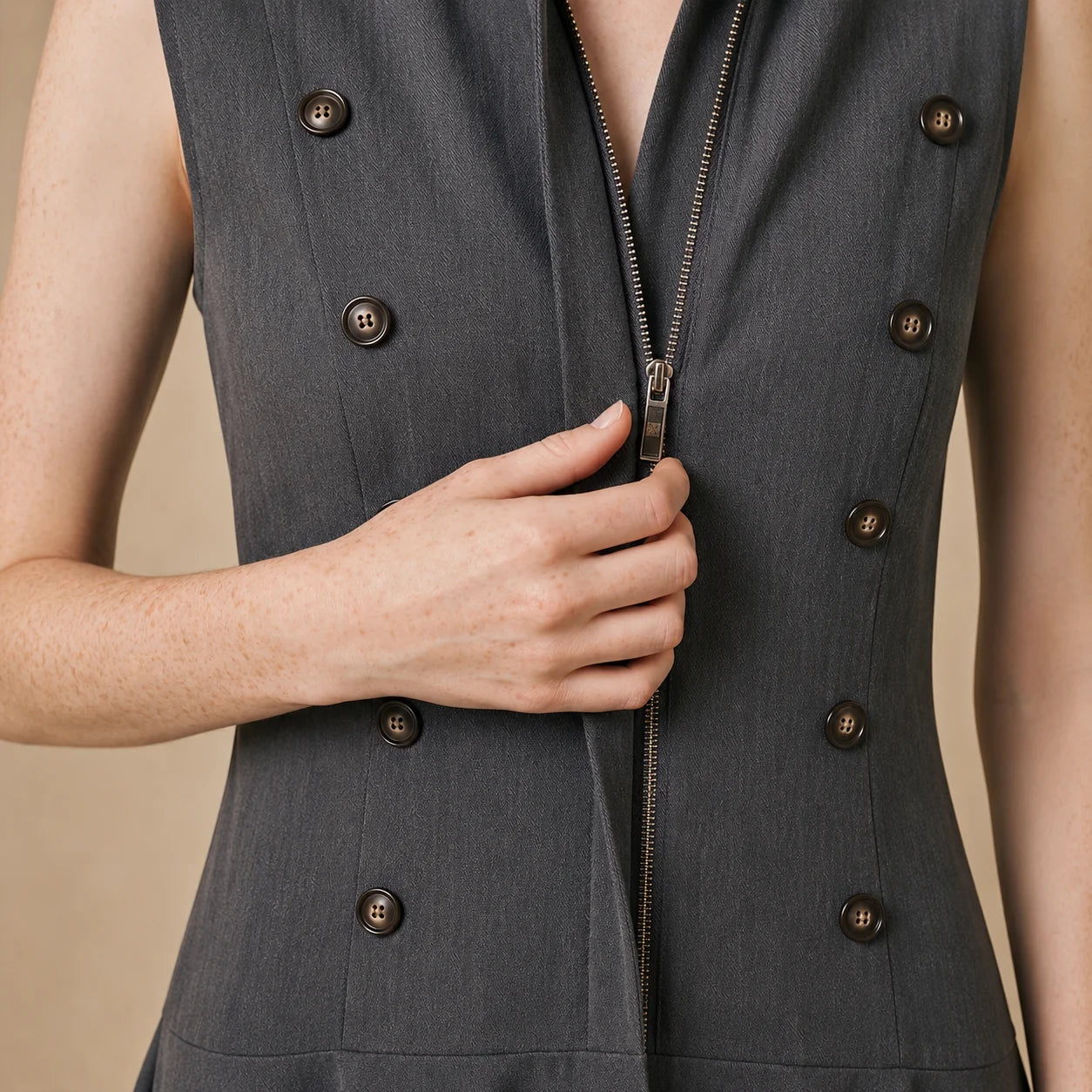 Robe Courte Sans Manches à Double Boutonnage Otilia